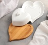 Маслёнка Доляна «Эстет. Сердце», 17×12,5×8 см, на деревянной подставке, цвет белый